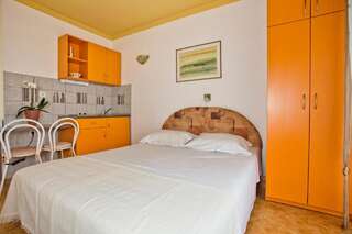 Апартаменты Apartments Sijerkovic Херцег-Нови Апартаменты-студио с видом на море-1